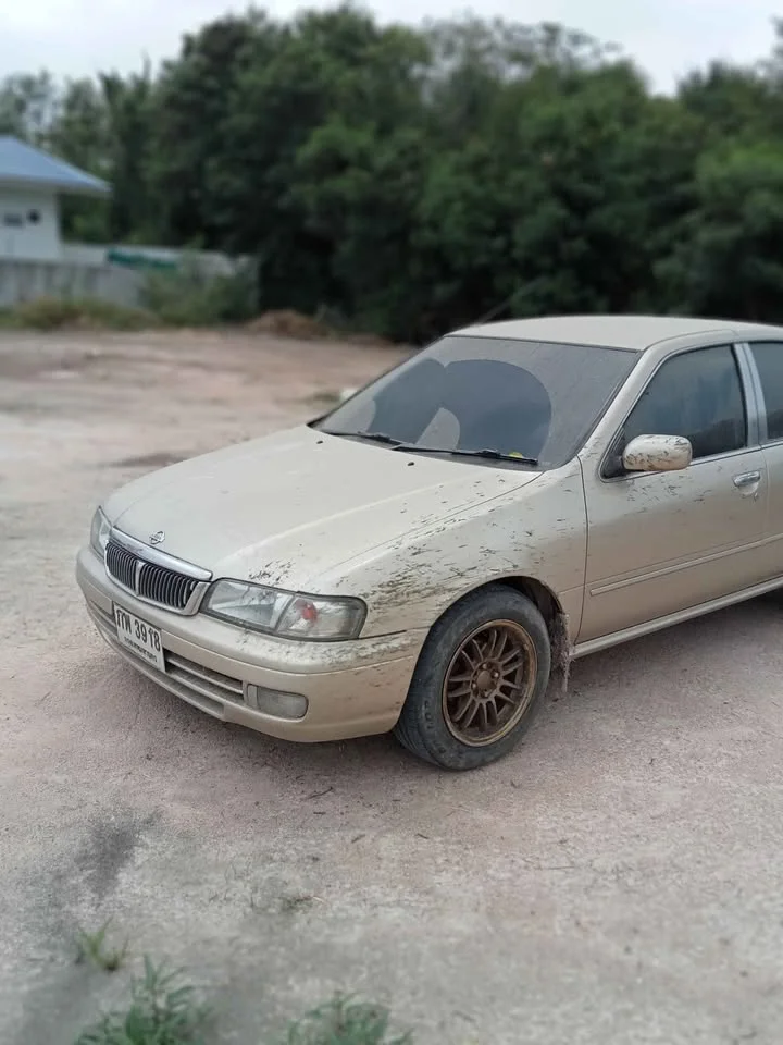 2000 Nissan Sunny IV 3