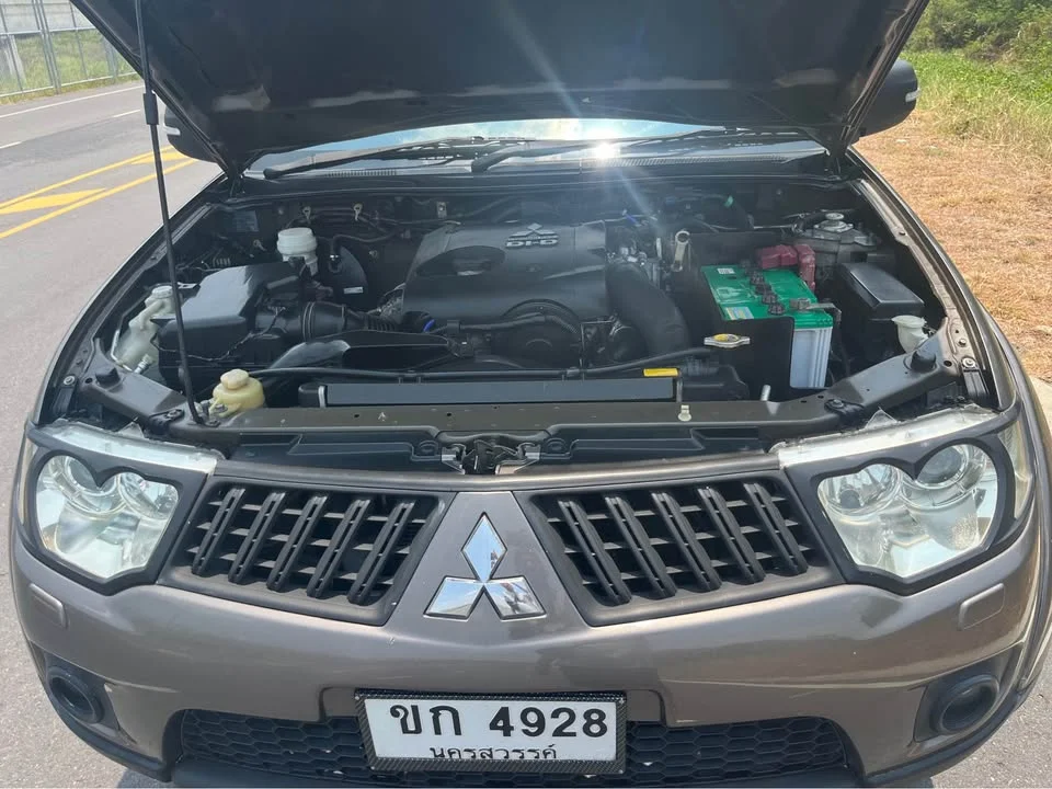2012 Mitsubishi Pajero Sport II 3