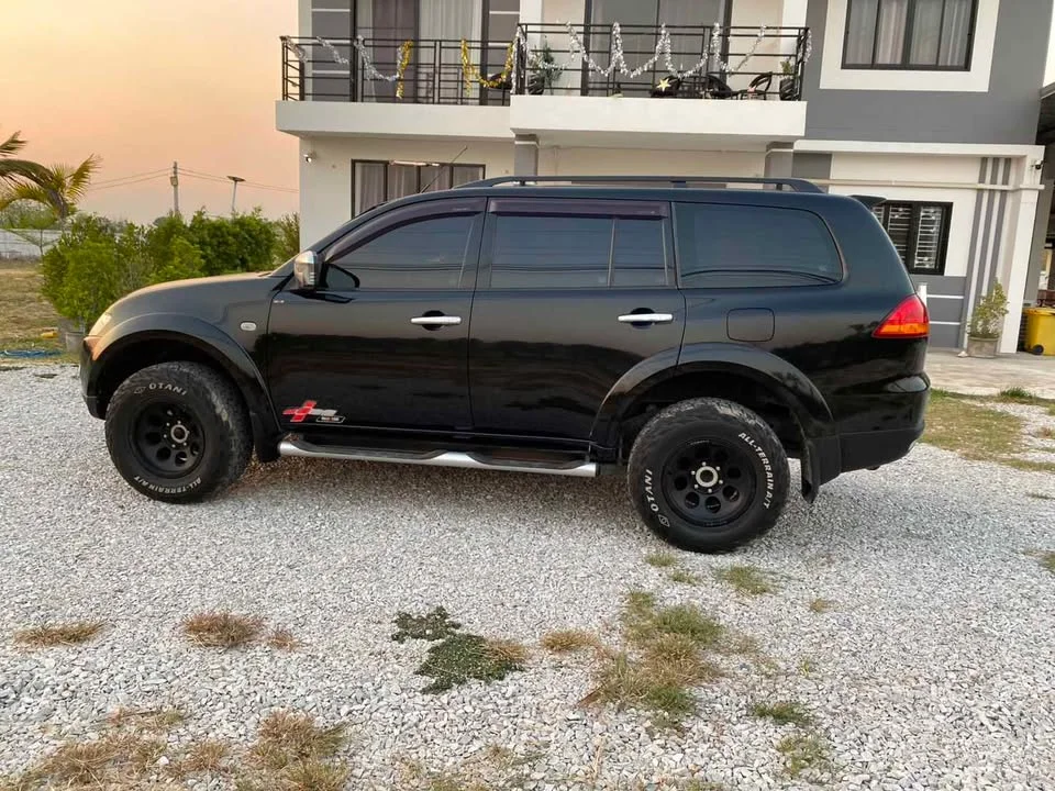 2008 Mitsubishi Pajero Sport II 2