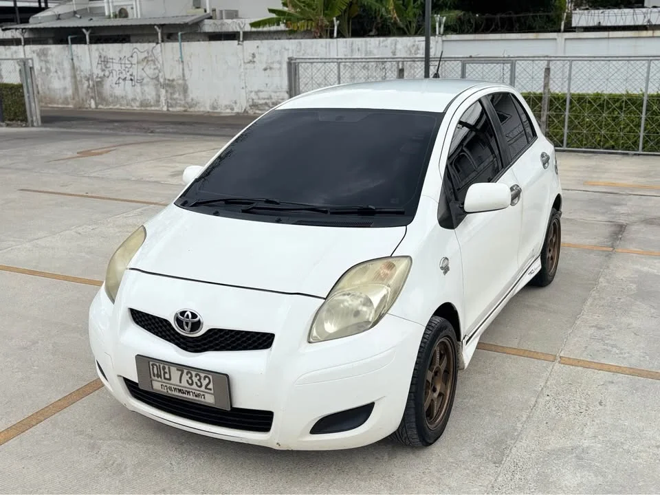 2010 Toyota Yaris II 3