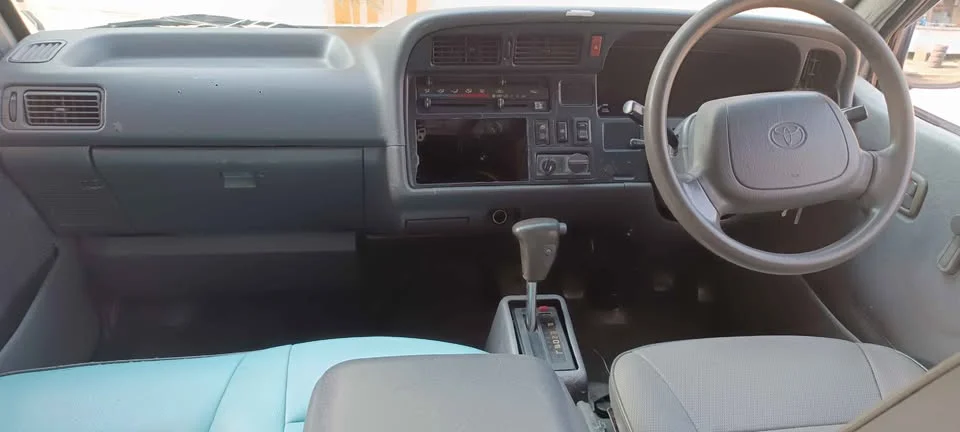 2004 Toyota Commuter IV (H100) 3