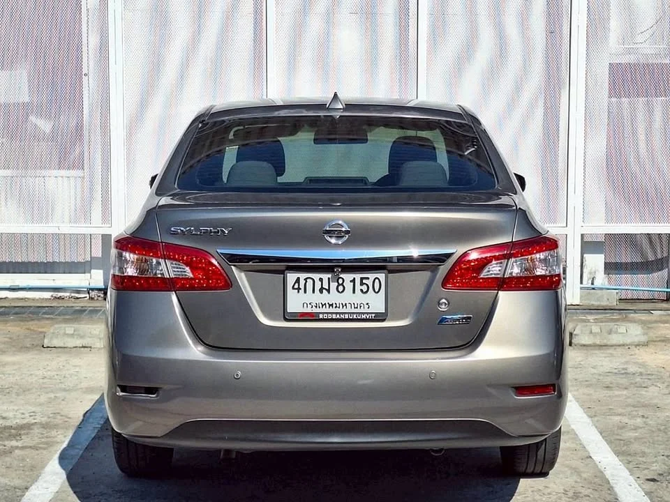 2013 Nissan Sylphy III (B17) 3