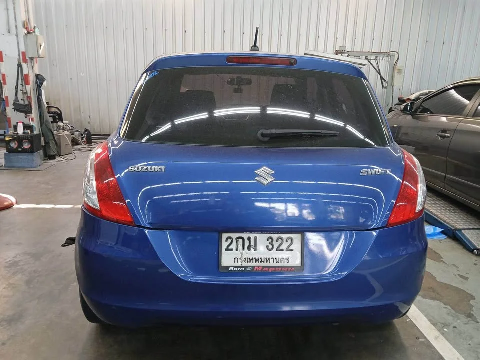2013 Suzuki Swift II 3