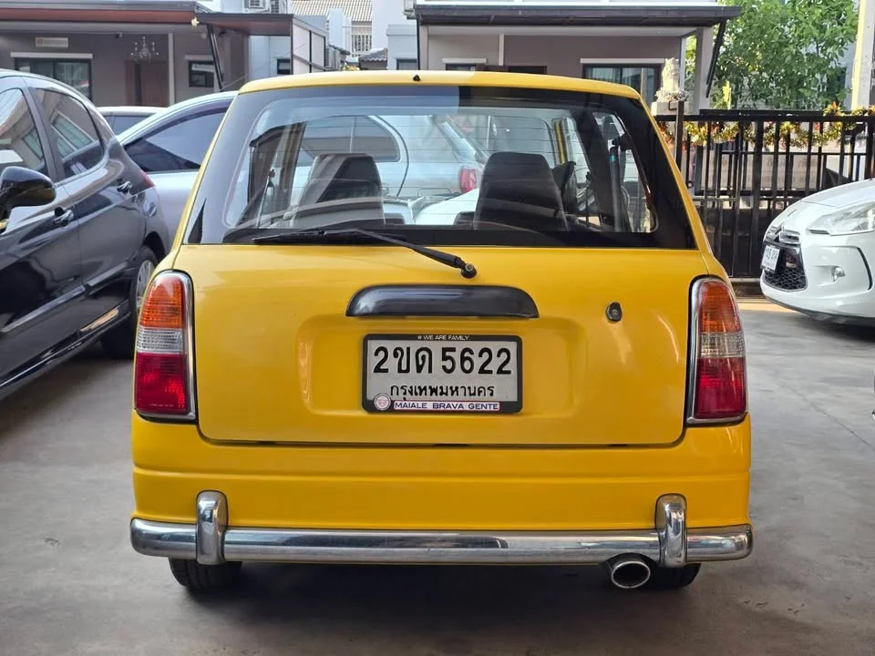 1996 Daihatsu Mira Gino L700 2