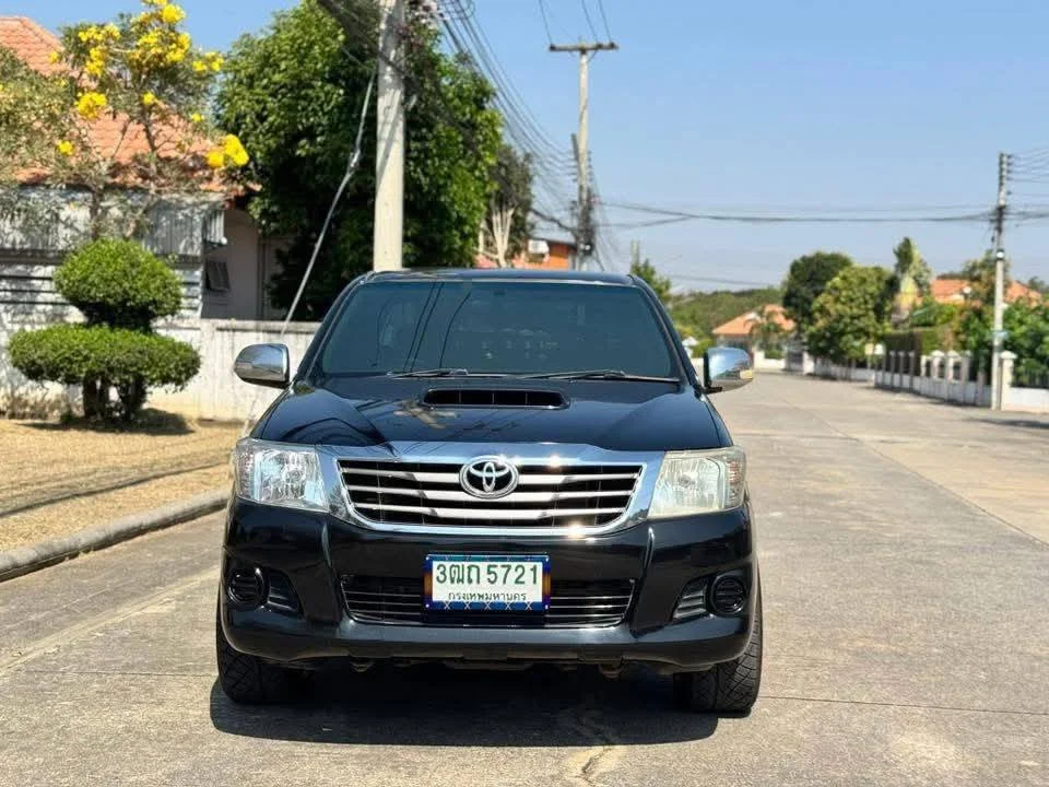 2013 Toyota Hilux VII 2
