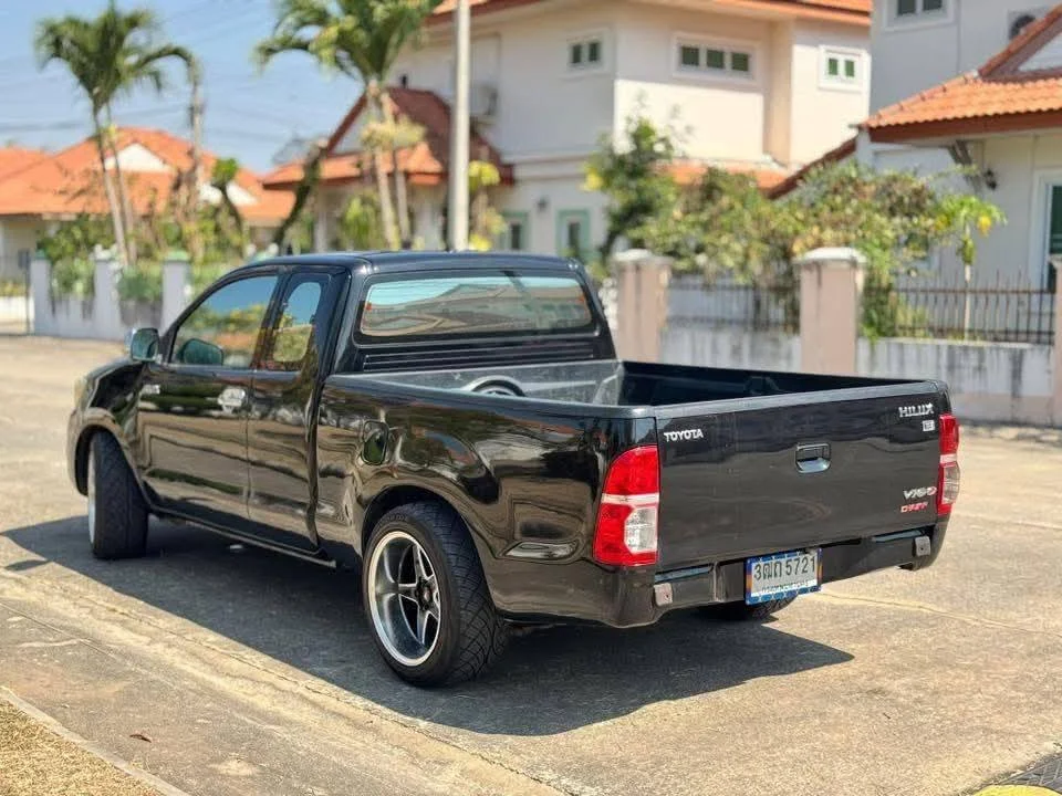 2013 Toyota Hilux VII 3