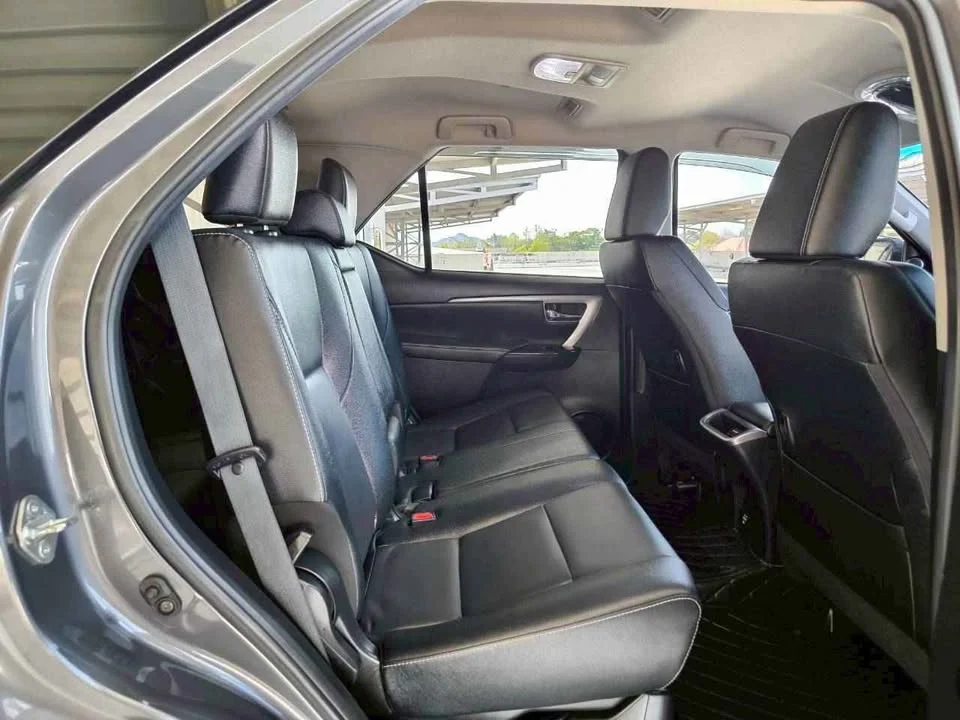 2023 Toyota Fortuner II 3