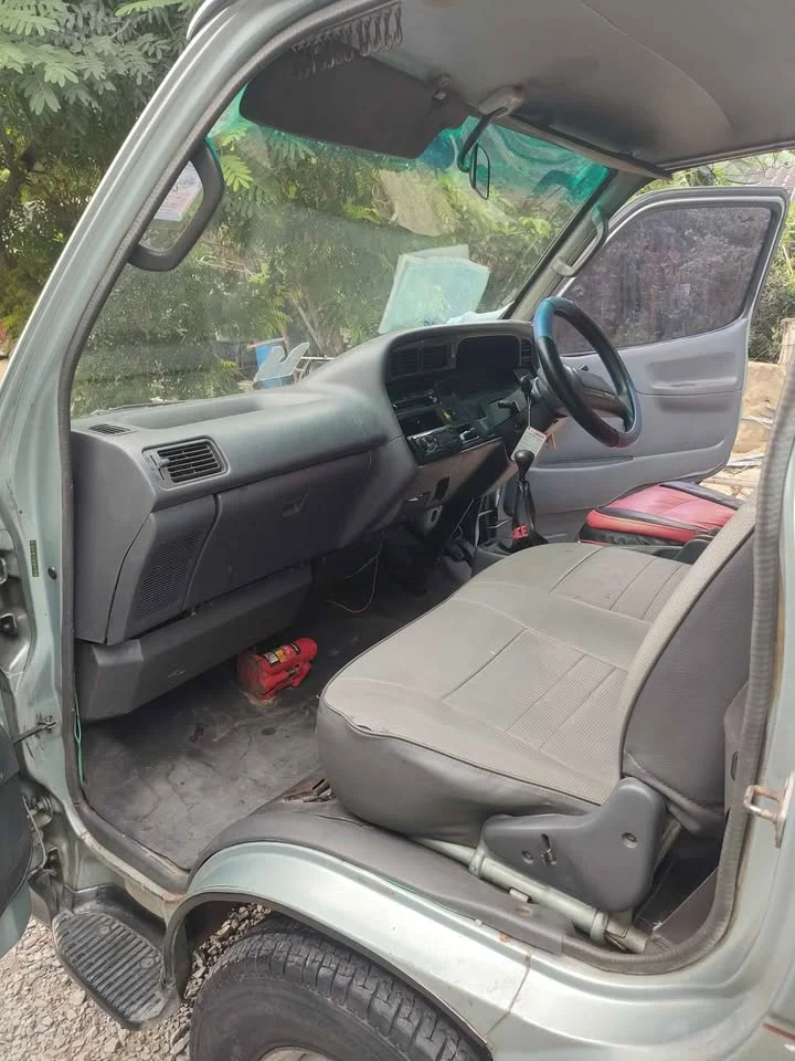 1996 Toyota Commuter IV (H100) 2
