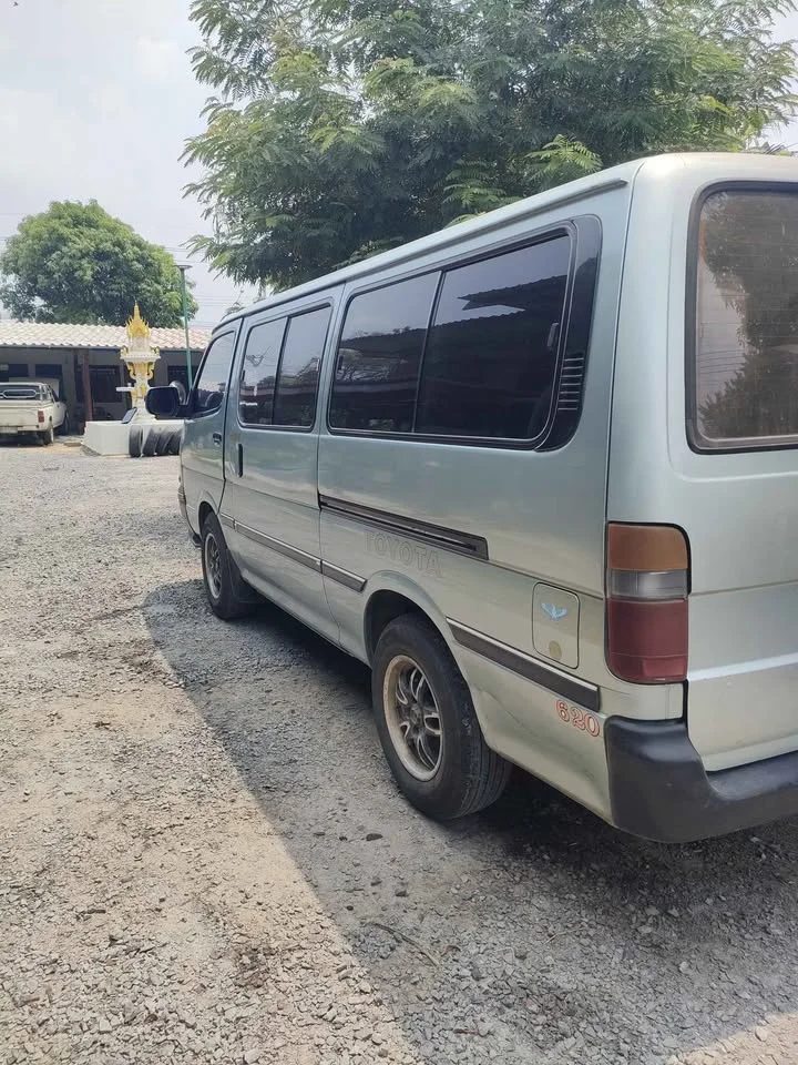 1996 Toyota Commuter IV (H100) 3