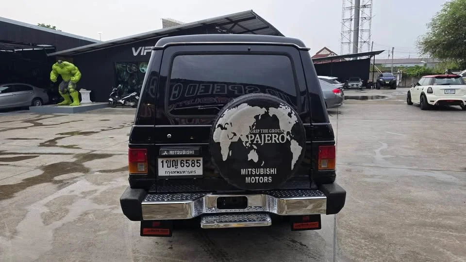 1992 Mitsubishi Pajero I 3