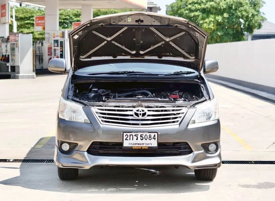 2013 Toyota Innova I 2