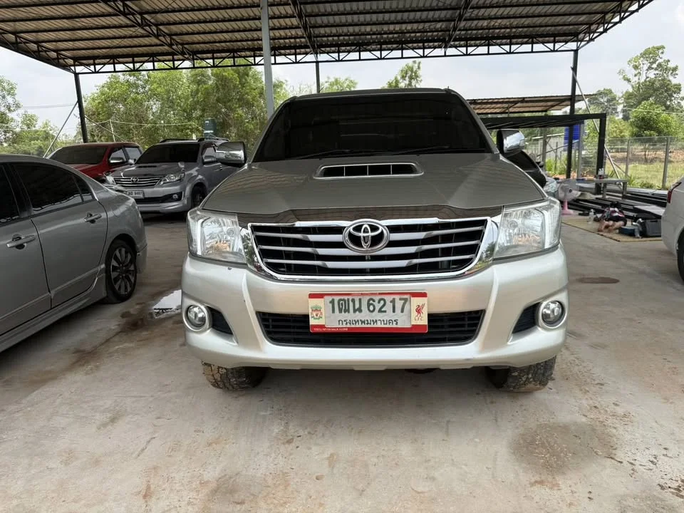 2014 Toyota Hilux VII 2