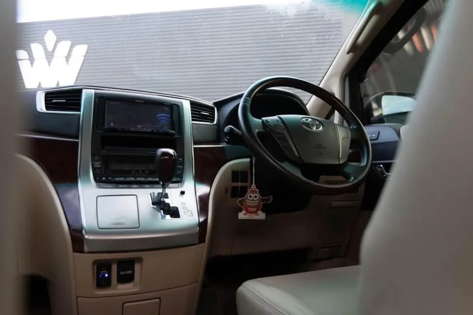 Toyota Alphard, Vellfire II (AH20) 2