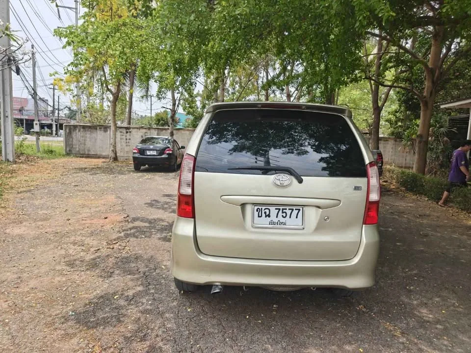 2004 Toyota Avanza I 2