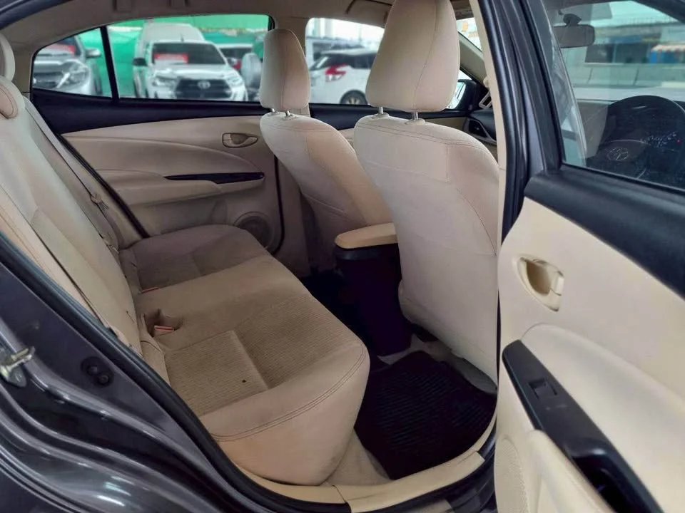 2017 Toyota Yaris ATIV III 3