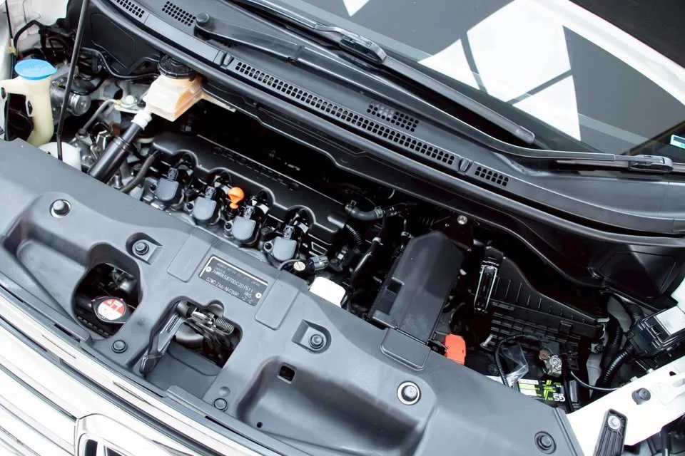 2014 Honda Stepwgn IV 3
