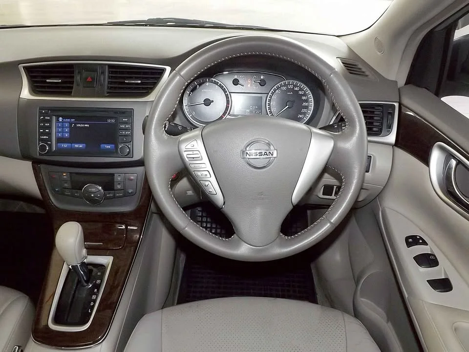 2013 Nissan Sylphy III (B17) 3