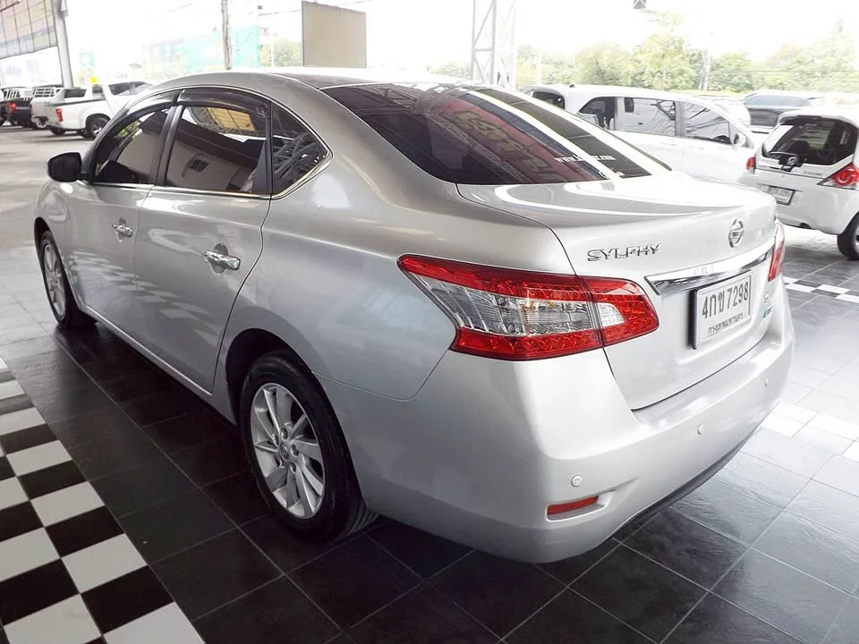 2013 Nissan Sylphy III (B17) 3