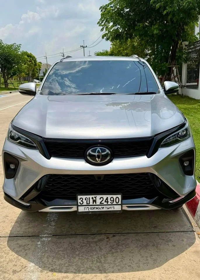 2022 Toyota Fortuner II 3