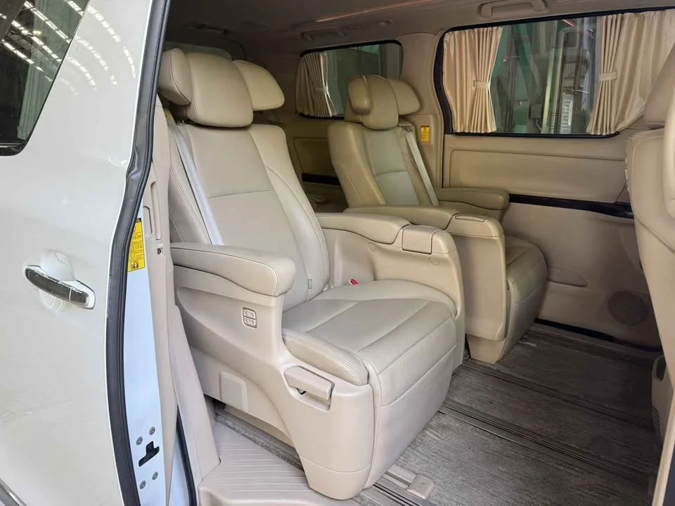 2013 Toyota Alphard, Vellfire II (AH20) 3