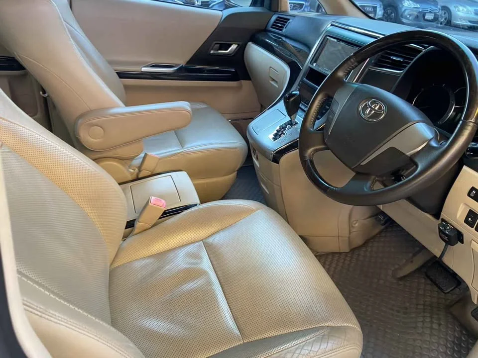 2013 Toyota Alphard, Vellfire II (AH20) 2