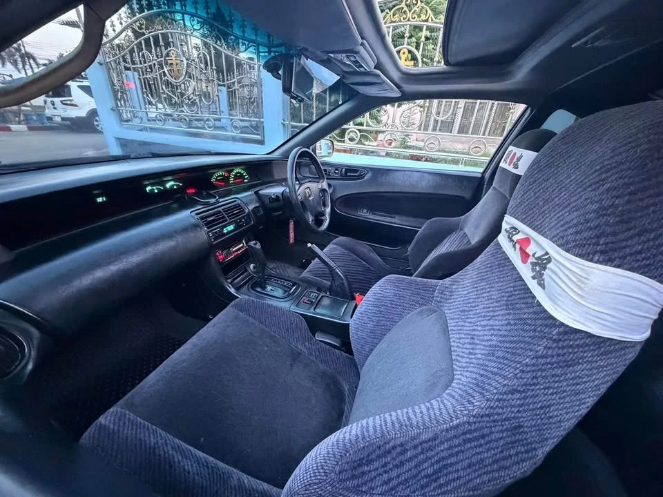 1992 Honda Prelude IV 2