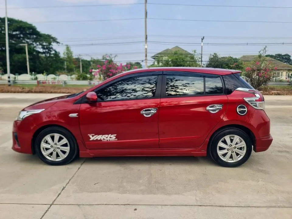 2014 Toyota Yaris III 2