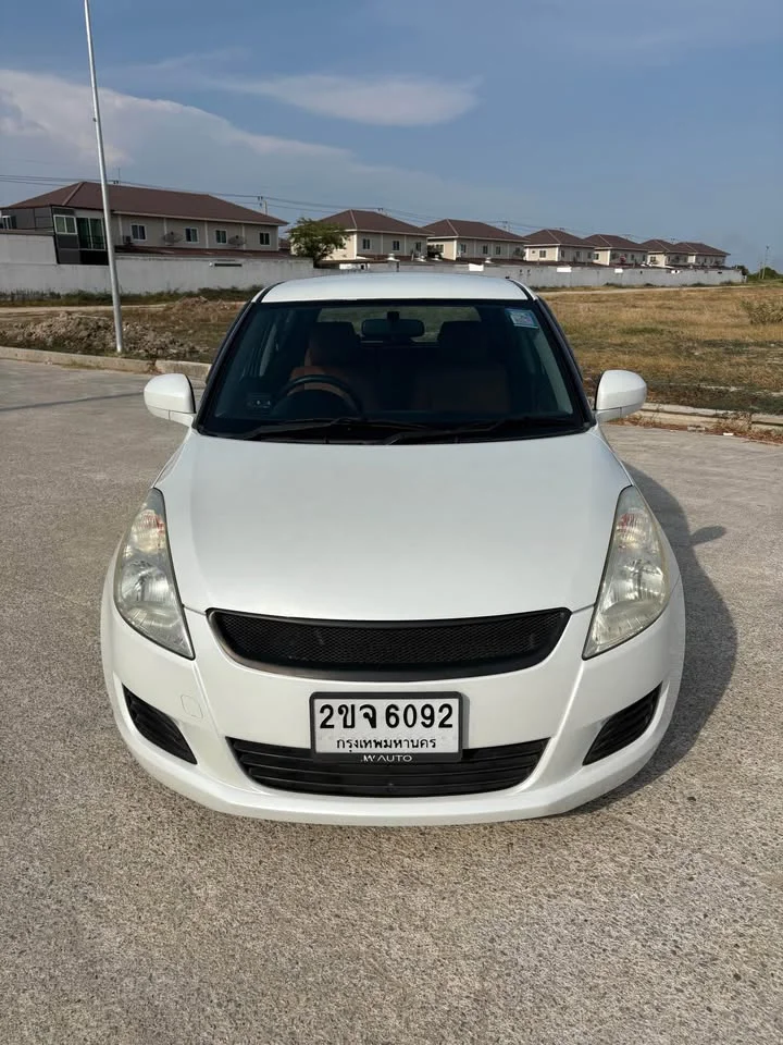 2012 Suzuki Swift II 2