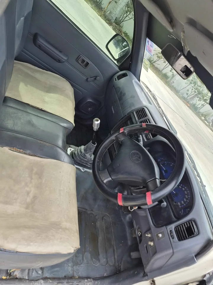 2003 Toyota Hilux Tiger VI 3