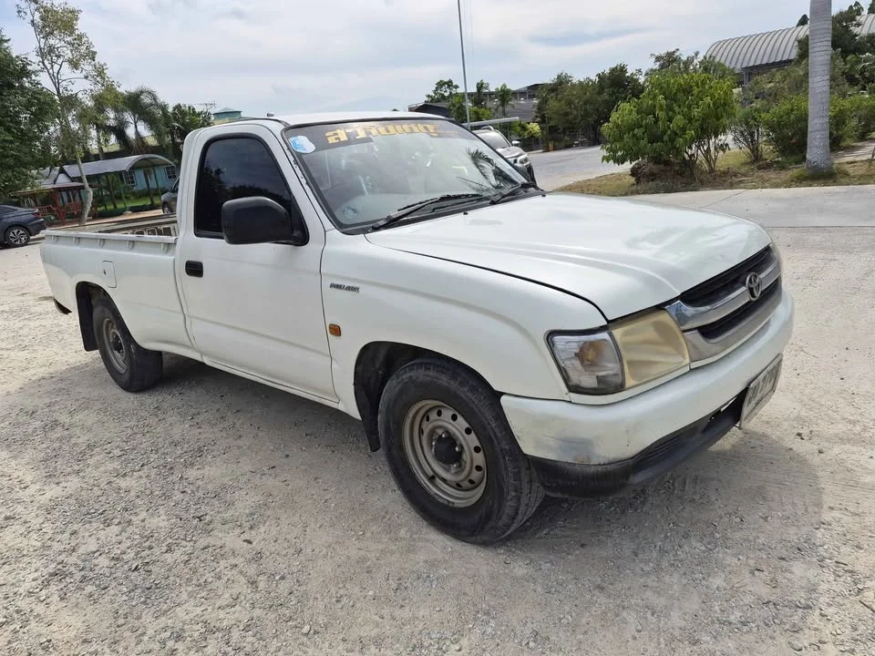 2003 Toyota Hilux Tiger VI 2