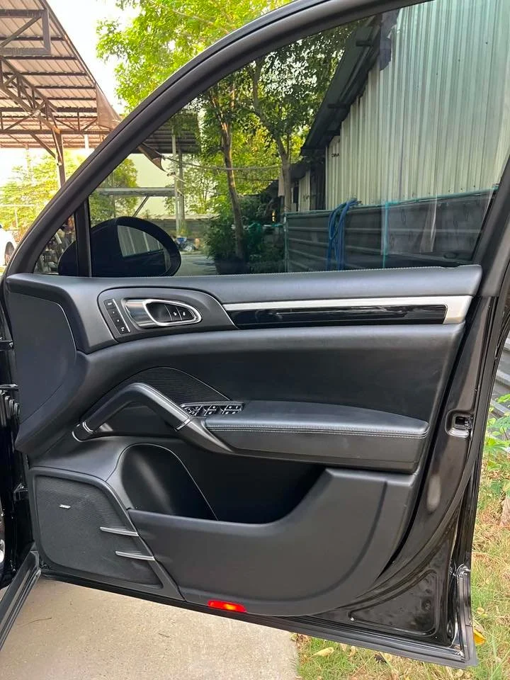 2013 Porsche Cayenne II 2