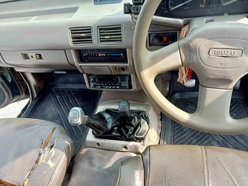 1993 Isuzu TFR III 2