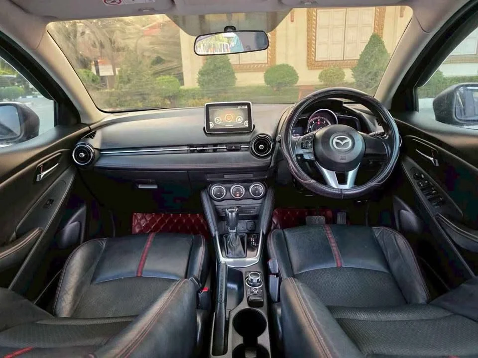 2015 Mazda 2 III 3