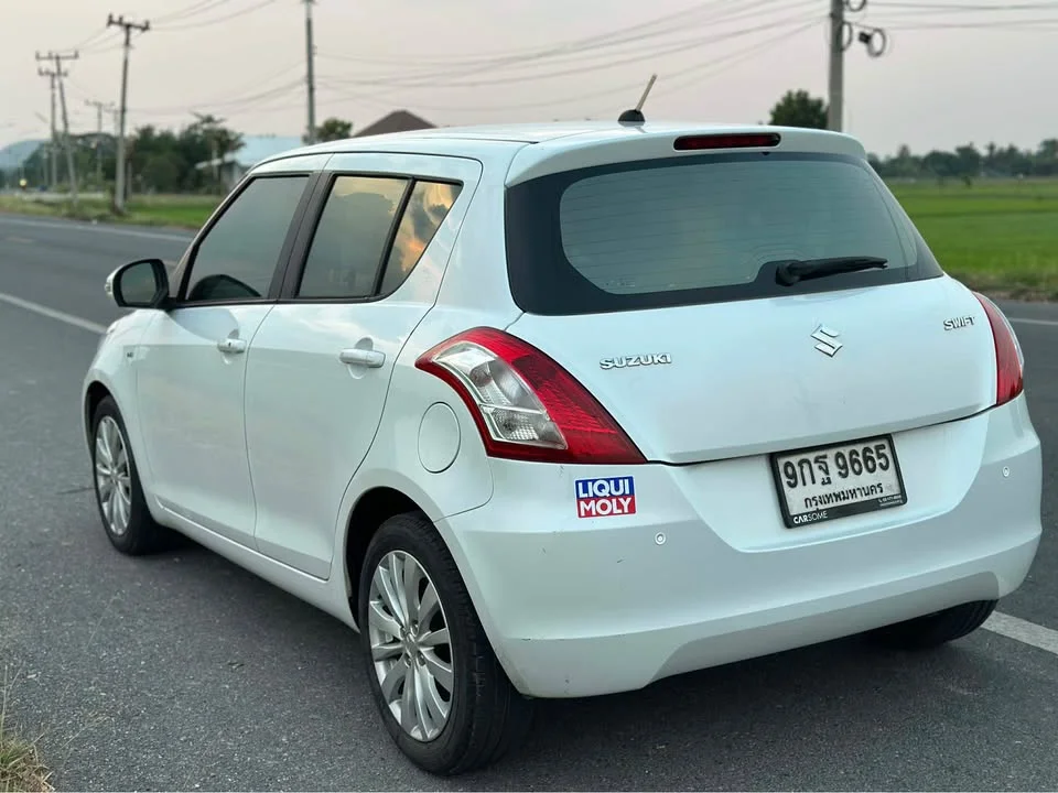 2013 Suzuki Swift II 2