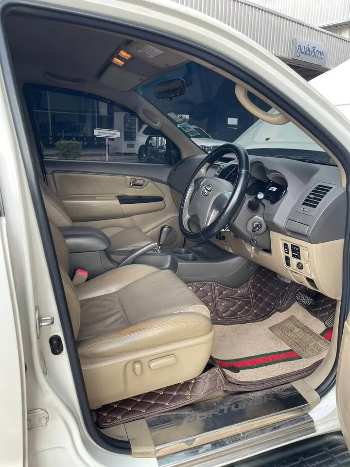 2013 Toyota Fortuner I 2