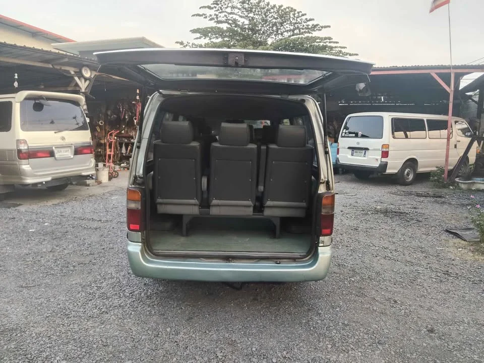 2002 Toyota Commuter IV (H100) 3
