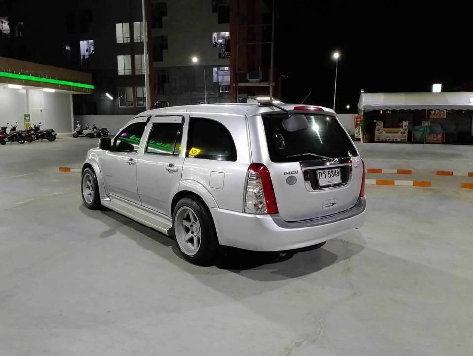 2007 Isuzu MU-7 2