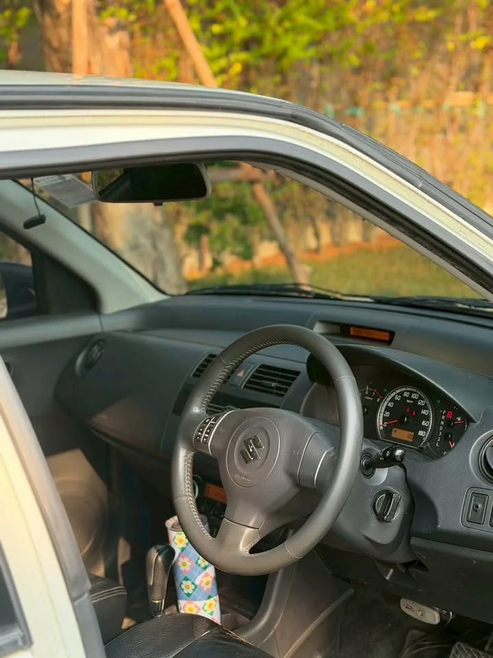 2010 Suzuki Swift I 2