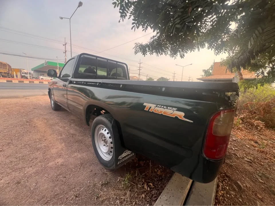 2000 Toyota Hilux Tiger VI 2