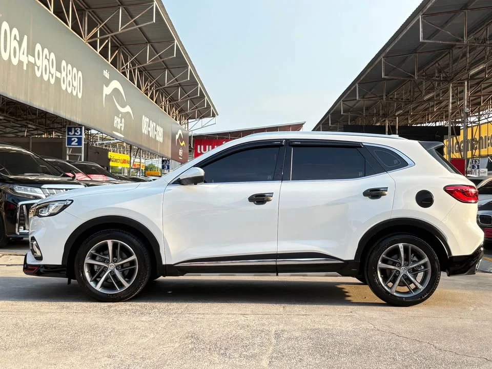 2022 MG HS 2