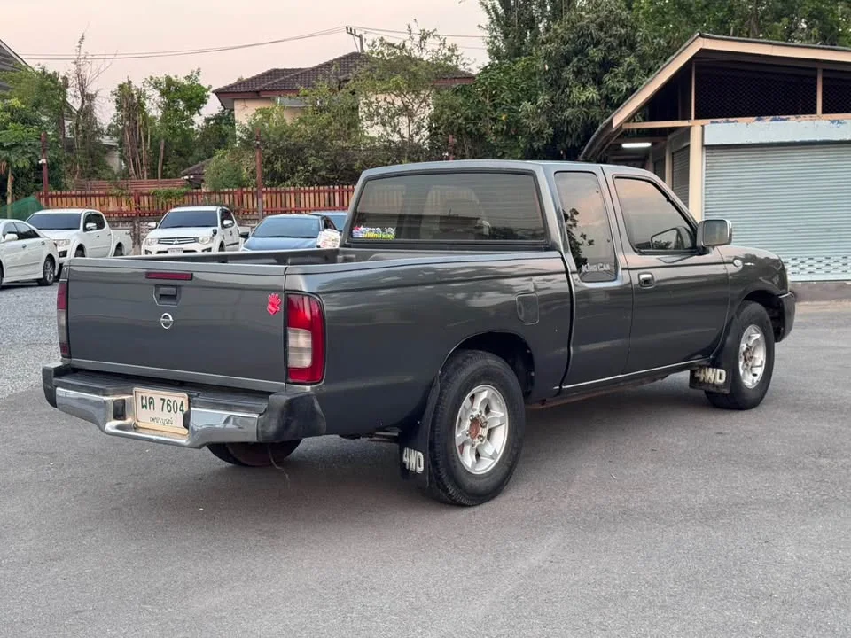 Nissan Frontier I 3