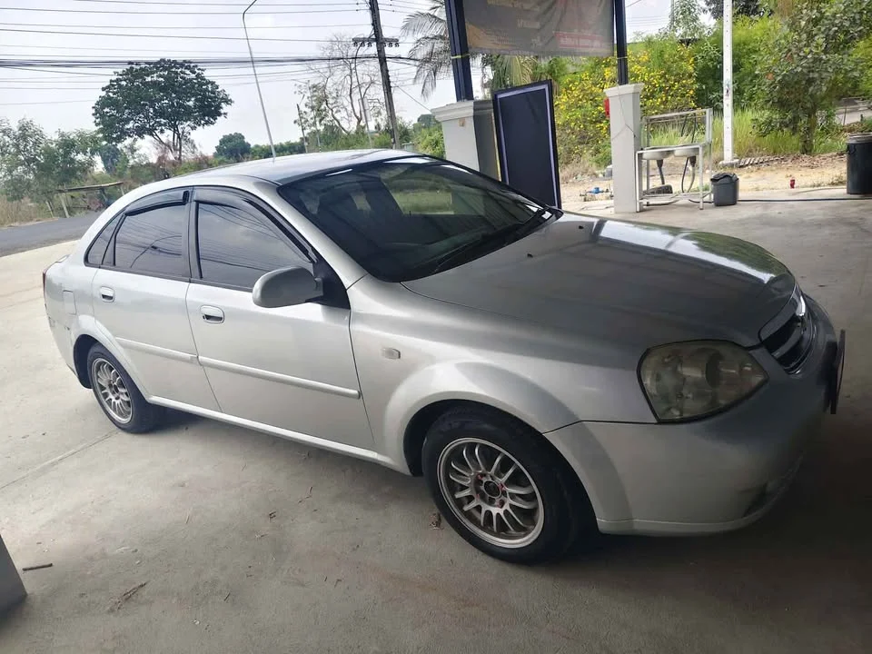 2005 Chevrolet Optra 3