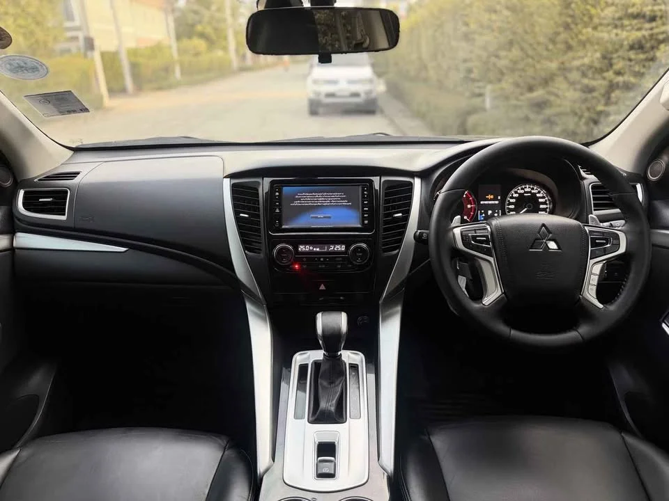 2016 Mitsubishi Pajero Sport III 3
