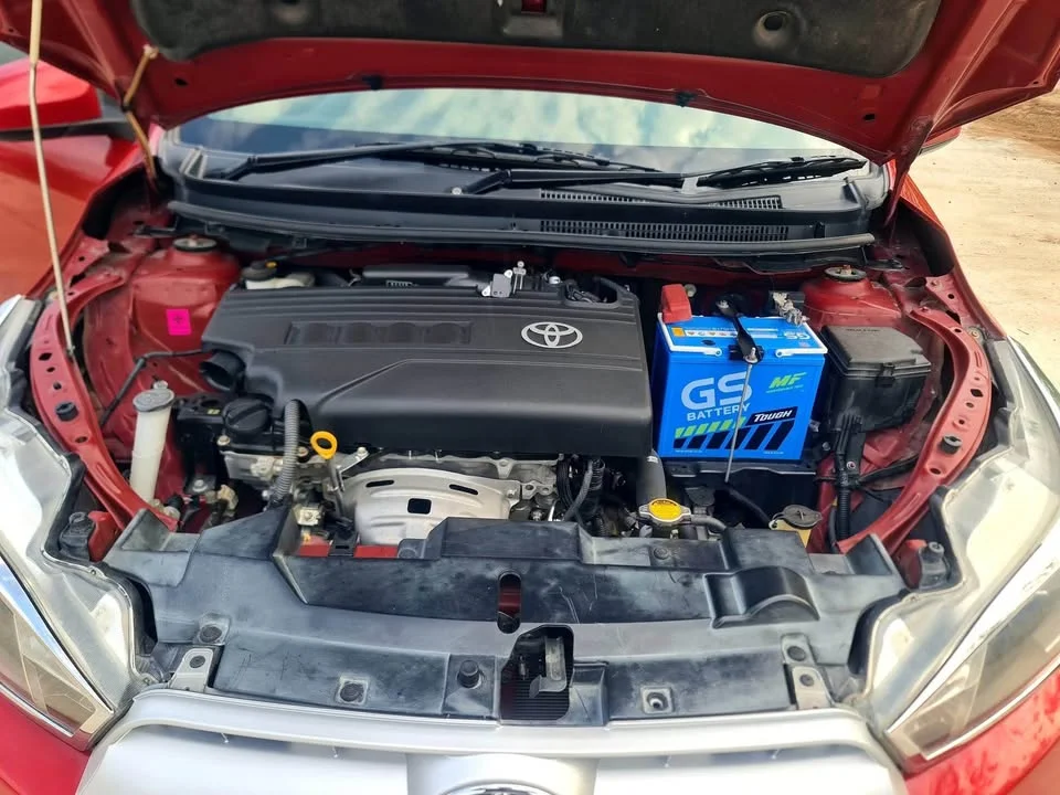 2015 Toyota Yaris III 2