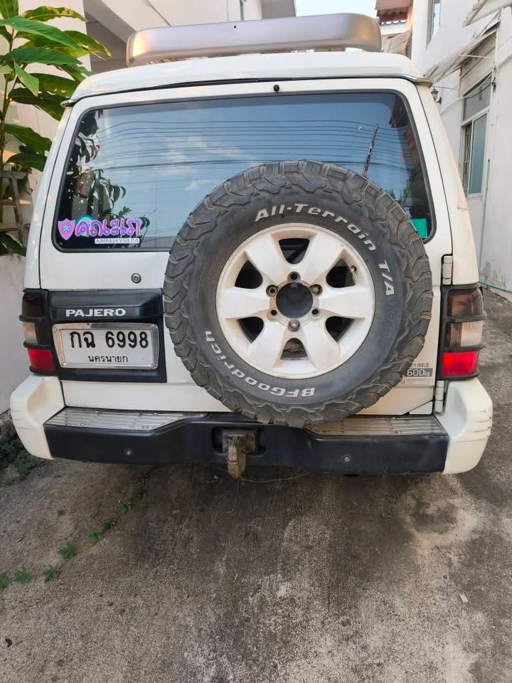 1994 Mitsubishi Pajero II 2