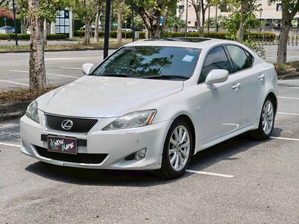 2007 Lexus IS II 3