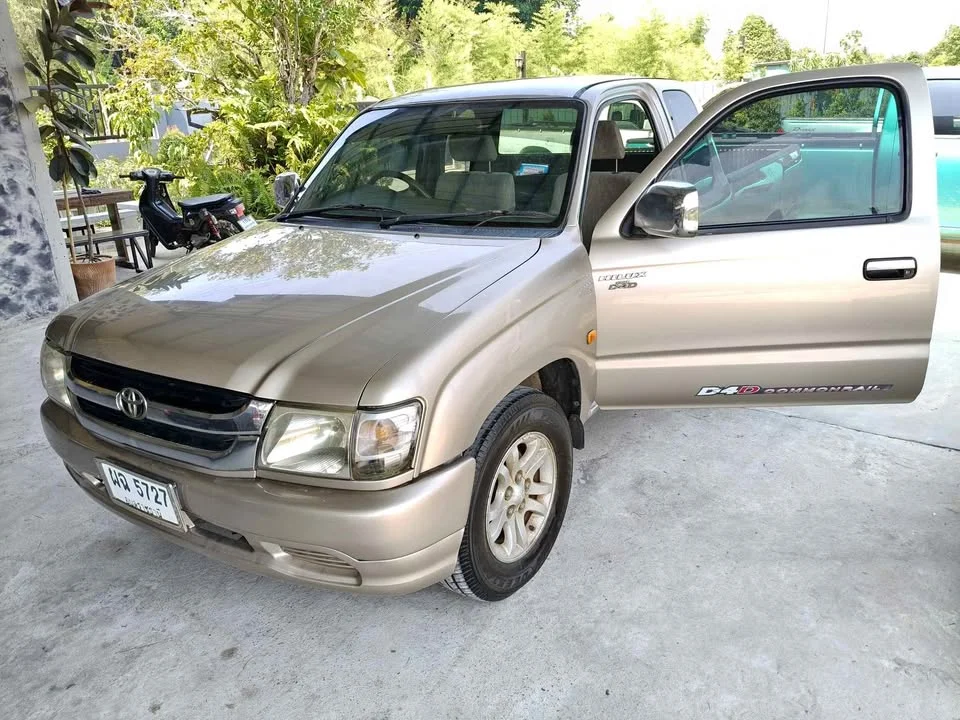 2003 Toyota Hilux Tiger VI 3