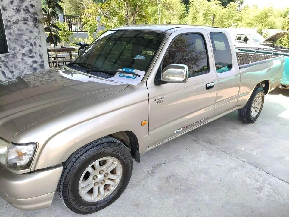 2003 Toyota Hilux Tiger VI 2