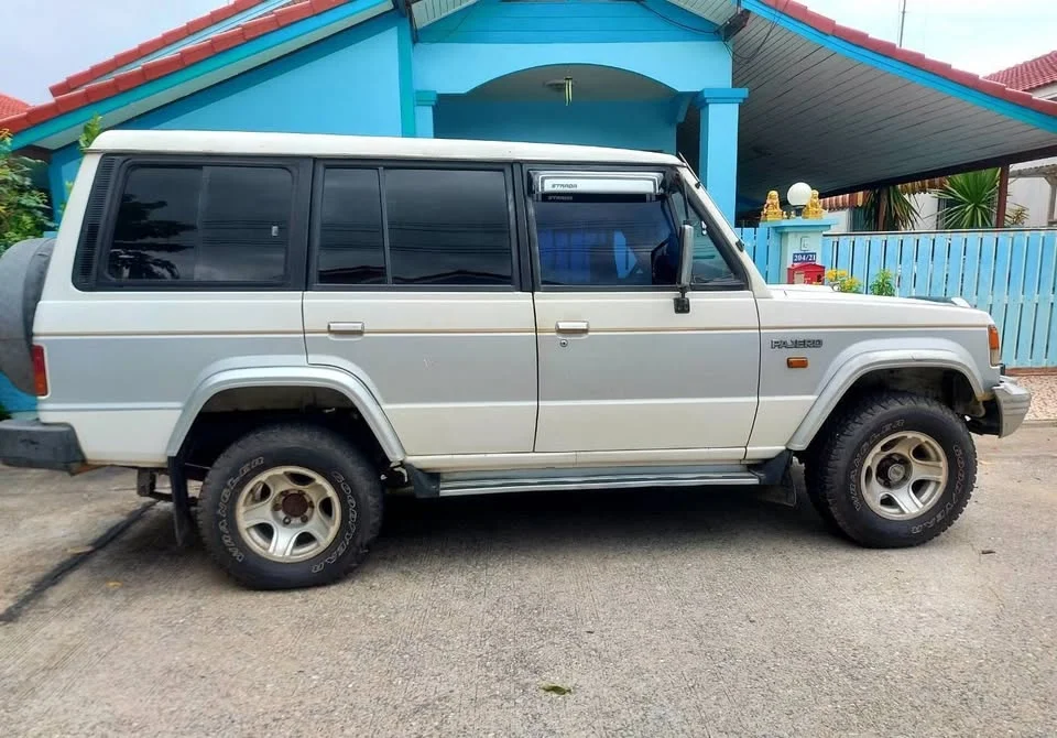 1993 Mitsubishi Pajero I 3