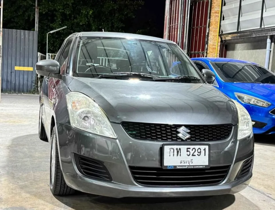 2012 Suzuki Swift II 3